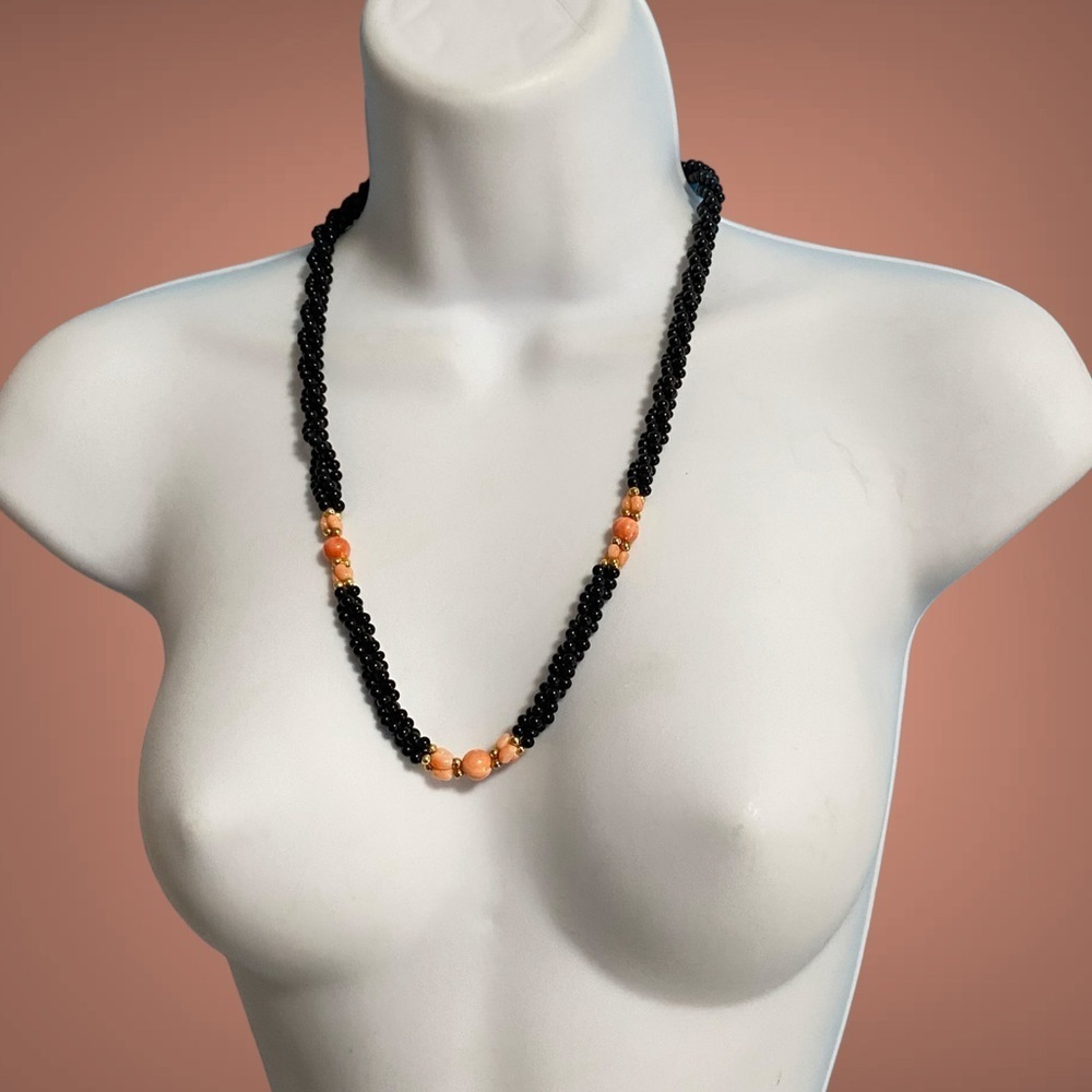 Kitschy Vintage Black & Coral Colored Beaded Twist Necklace